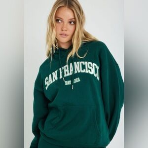 Garage sweatshirt sz M. Excellent condition